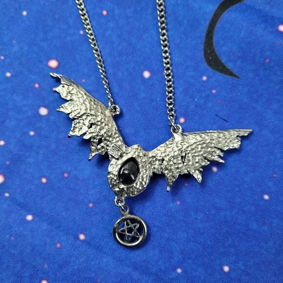 Signed JPL Bat Wing Pewter-tone Necklace Black Faceted Stone Pentacle Pentagram - Picture 6 of 6